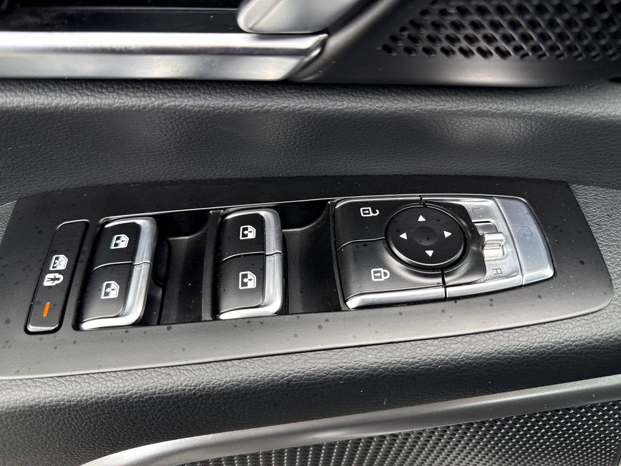 Used 2025 Kia Telluride EX X-Line AWD/4WD image 17