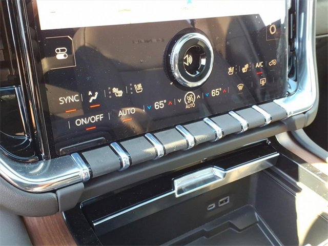 New 2026 GMC Yukon Denali w/ Advanced Technology Package image 24