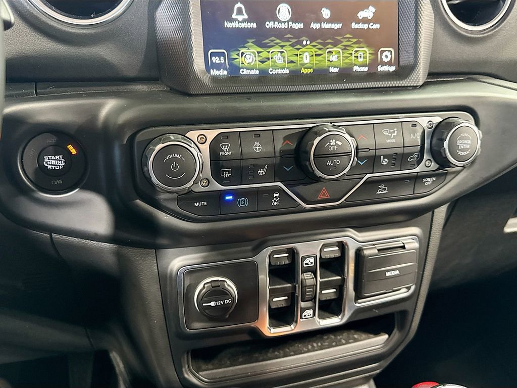 Used 2023 Jeep Wrangler Unlimited Sahara w/ Cold Weather Group image 19