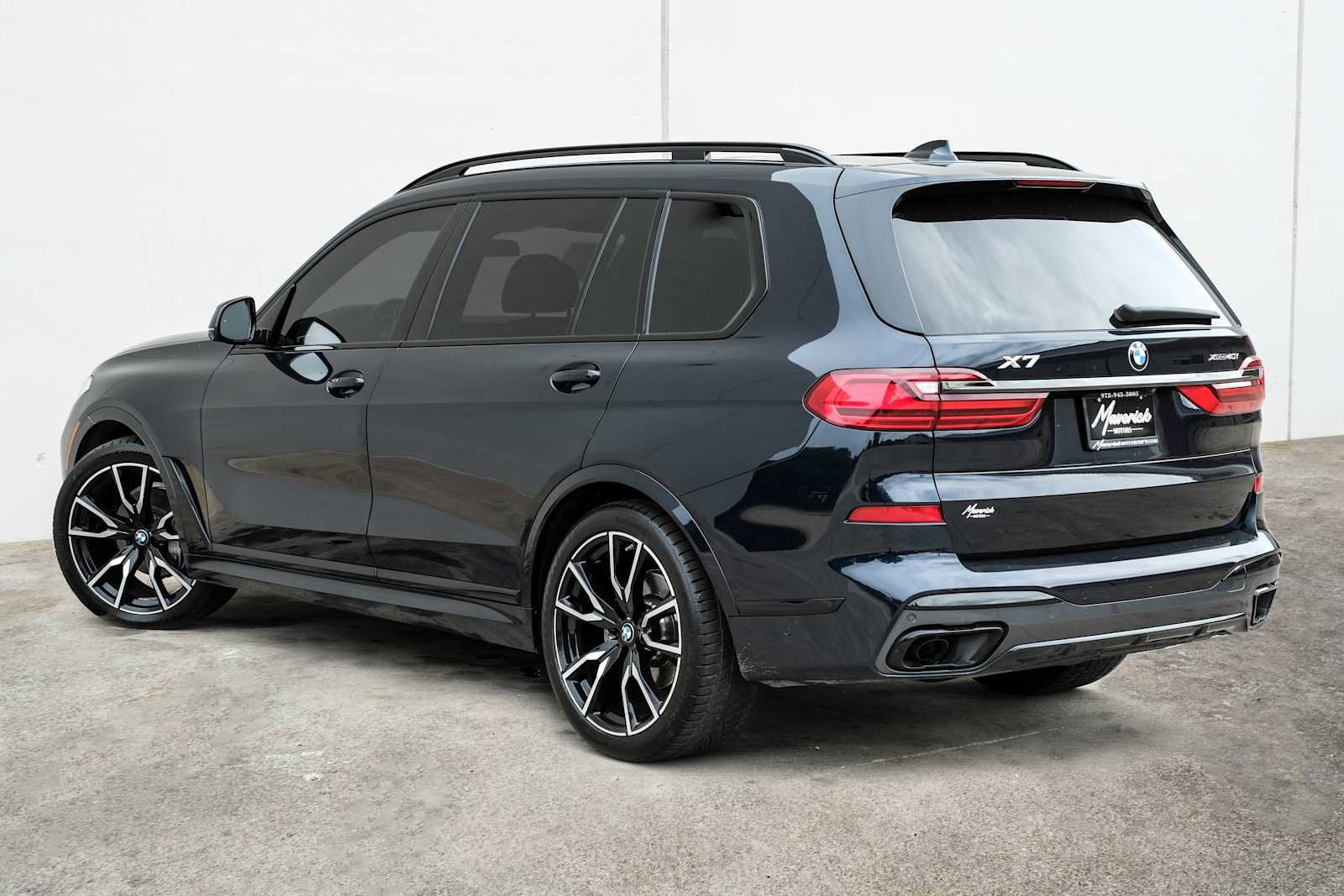 Used 2022 BMW X7 xDrive40i w/ M Sport Package image 11