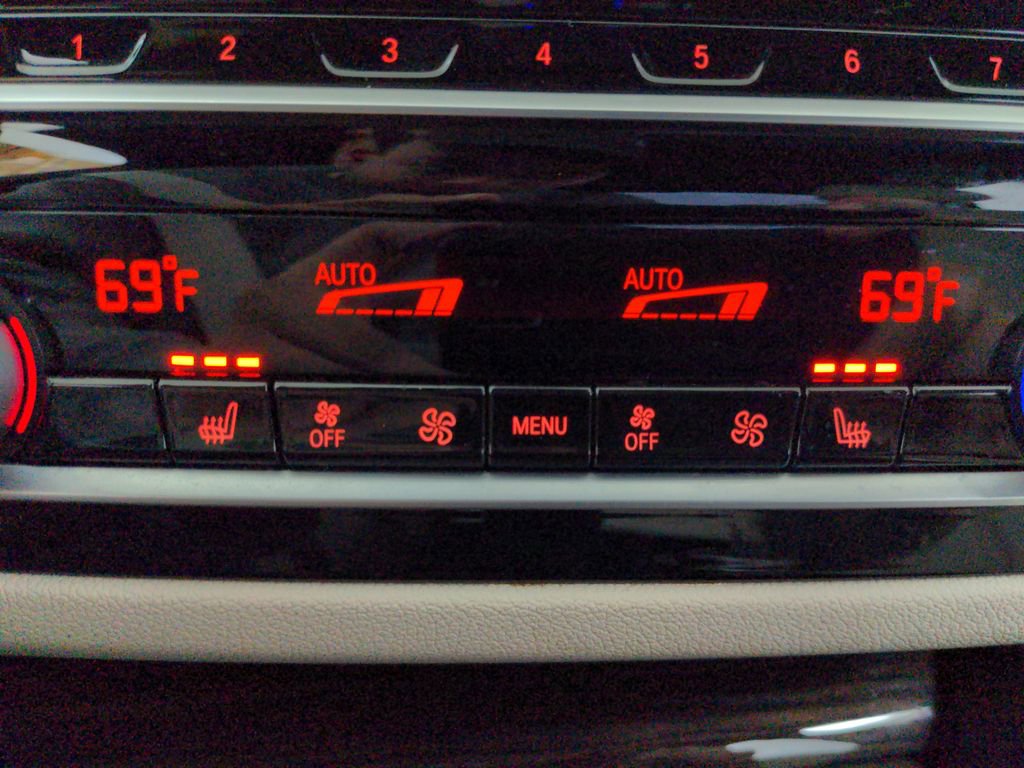 Used 2020 BMW 530e xDrive w/ Convenience Package AWD/4WD image 23