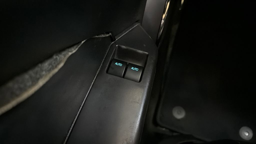 Used 2011 Ford Mustang GT Premium w/ Comfort Pkg image 18