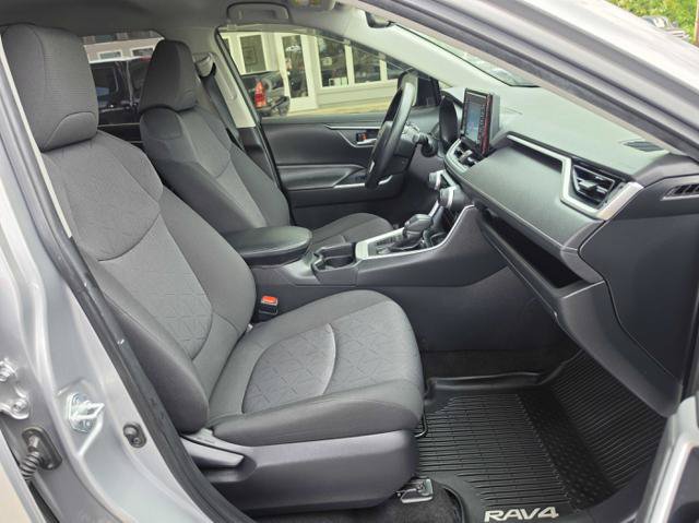 Used 2020 Toyota RAV4 XLE w/ All Weather Liner Package AWD/4WD image 18