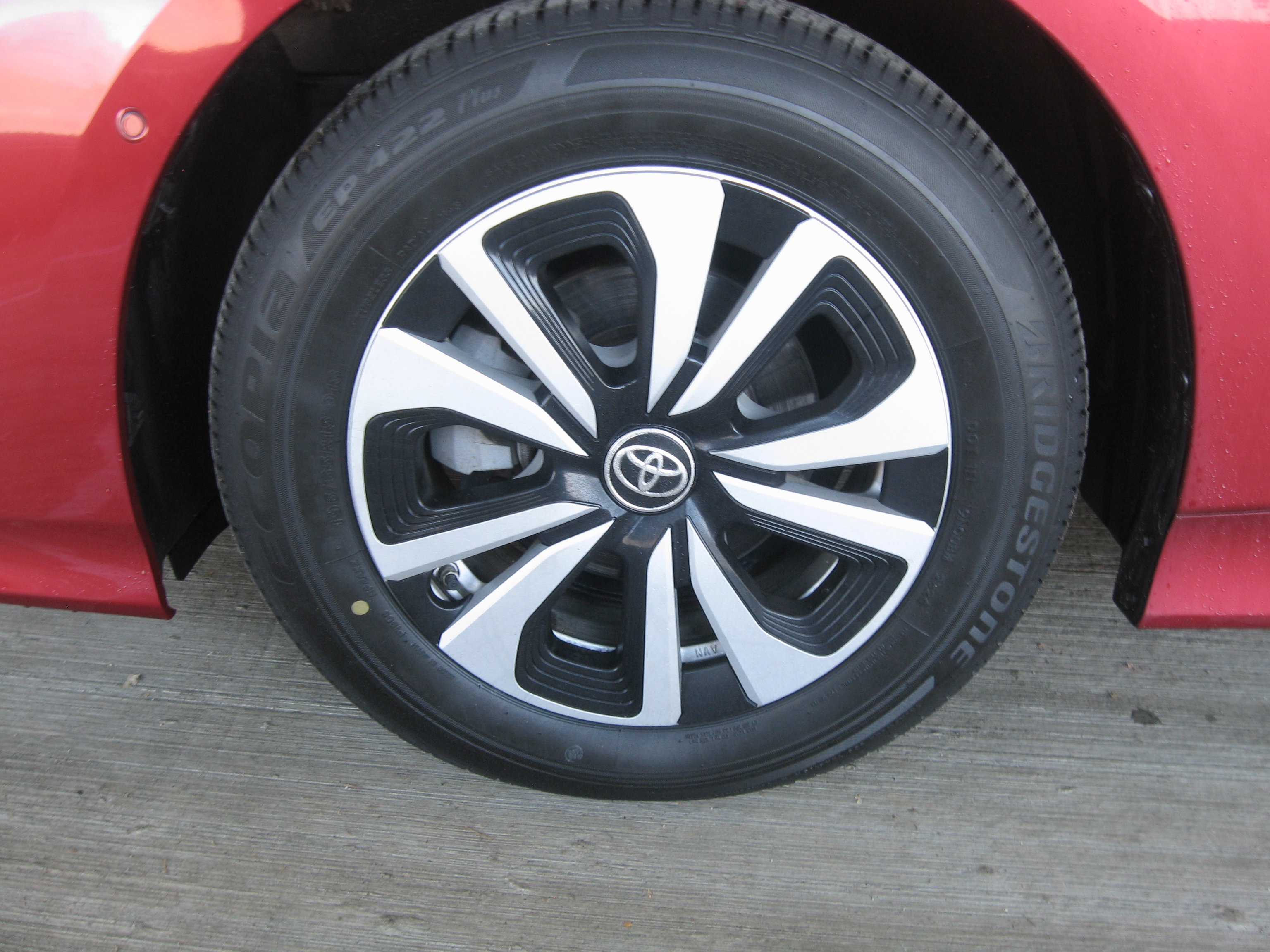 Used 2017 Toyota Prius Prime Advanced image 26