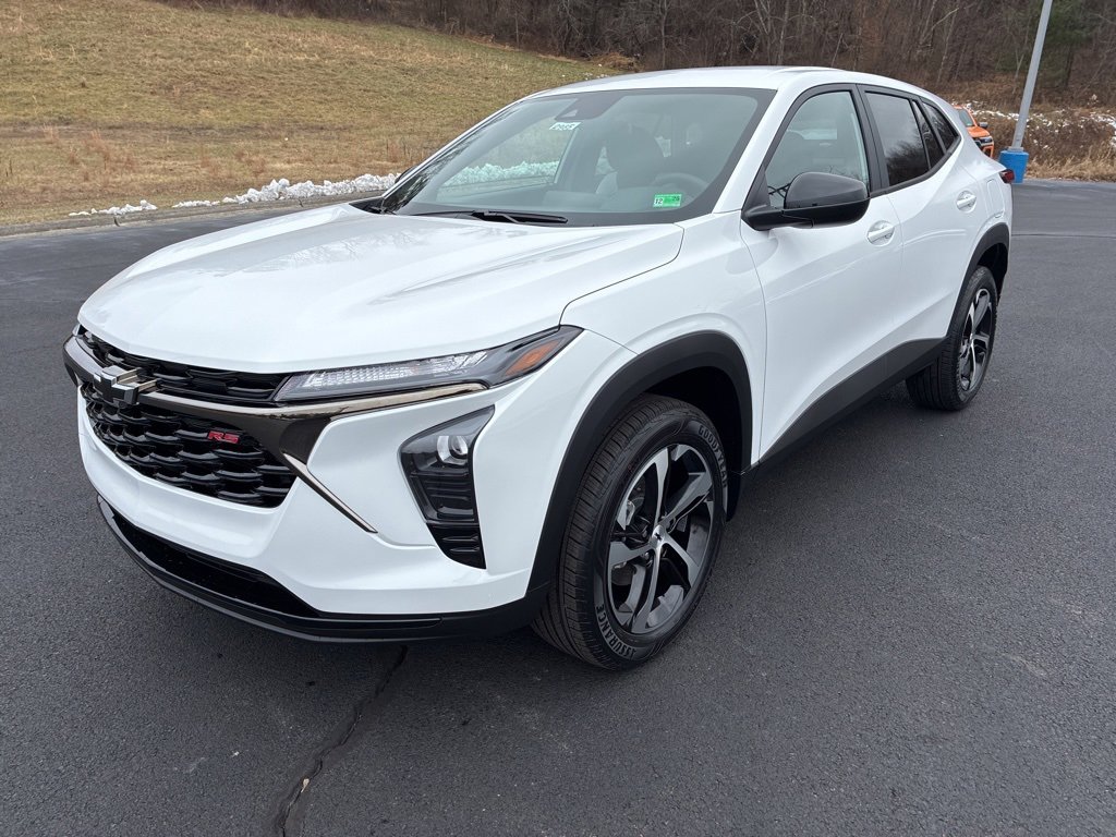 New 2026 Chevrolet Trax RS image 3