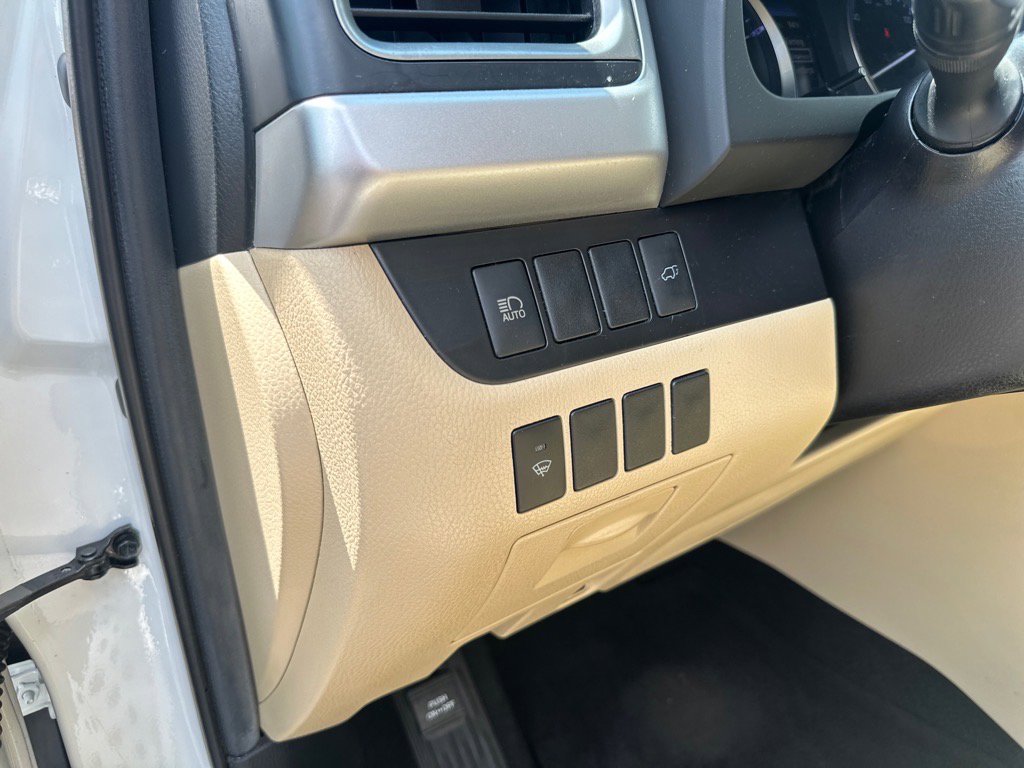 Used 2019 Toyota Highlander XLE image 9