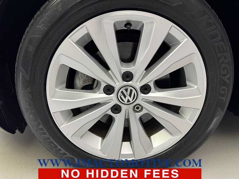 Used 2018 Volkswagen Golf SE FWD image 9