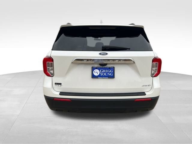 Used 2022 Ford Explorer XLT image 5