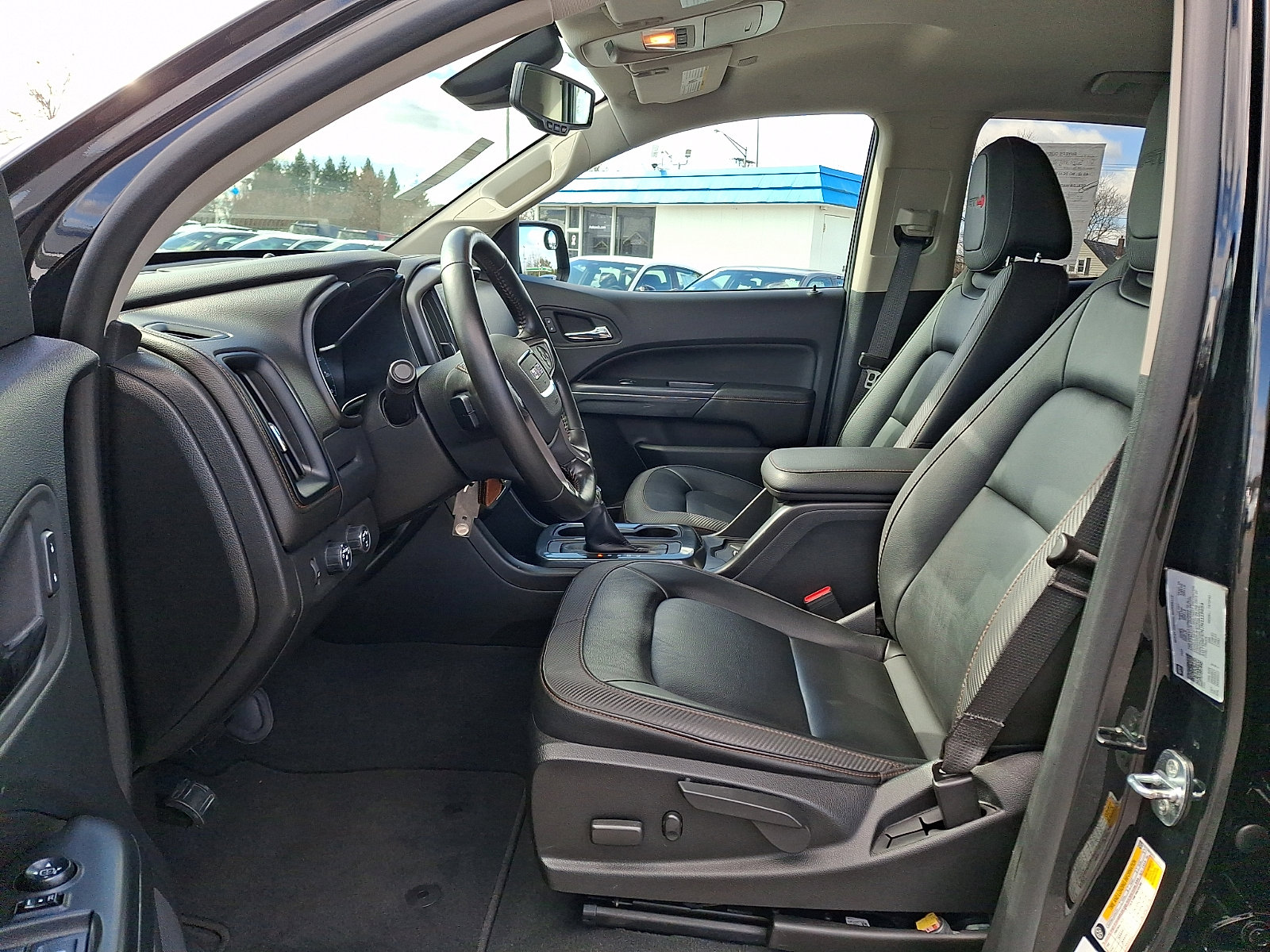 Used 2022 GMC Canyon AT4 w/ Driver Alert Package image 13