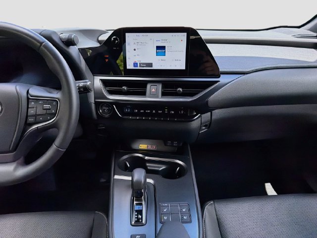 Used 2025 Lexus UX 300h FWD image 18