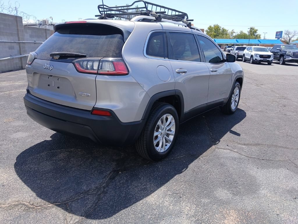 Used 2019 Jeep Cherokee Latitude w/ Popular Appearance Group AWD/4WD image 3
