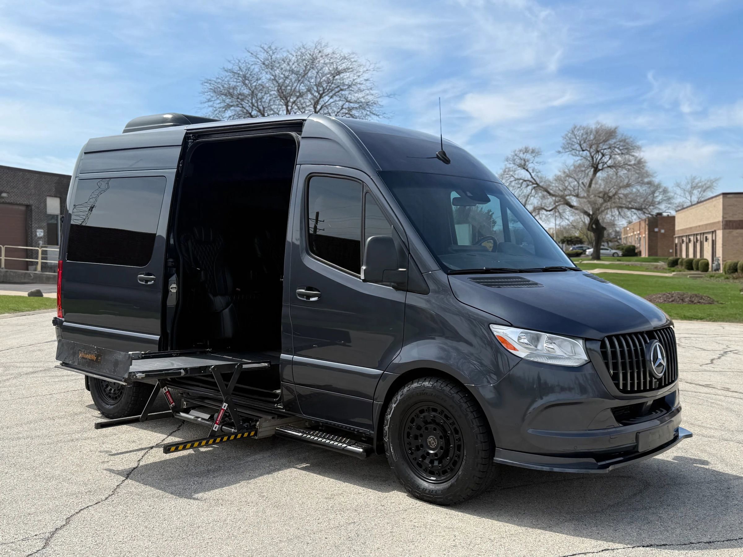 Used 2022 Mercedes-Benz Sprinter 2500 image 14