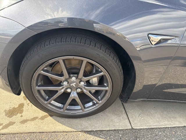 Used 2018 Tesla Model 3 Long Range image 17