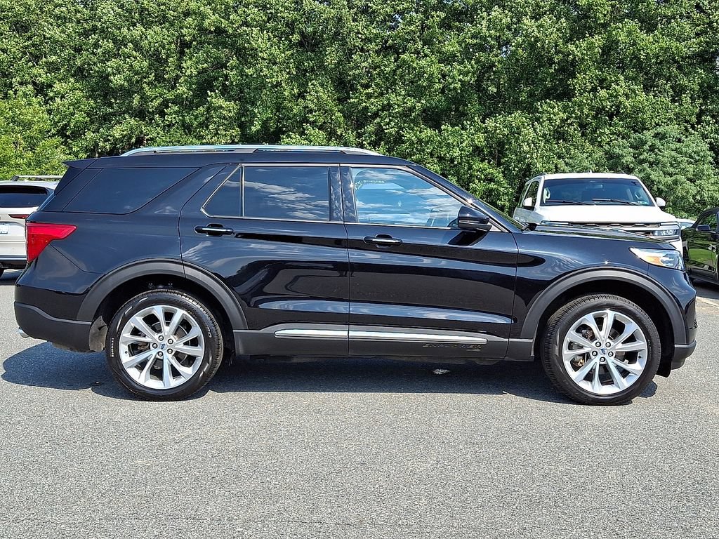 Used 2023 Ford Explorer Platinum w/ Technology Package AWD/4WD image 7