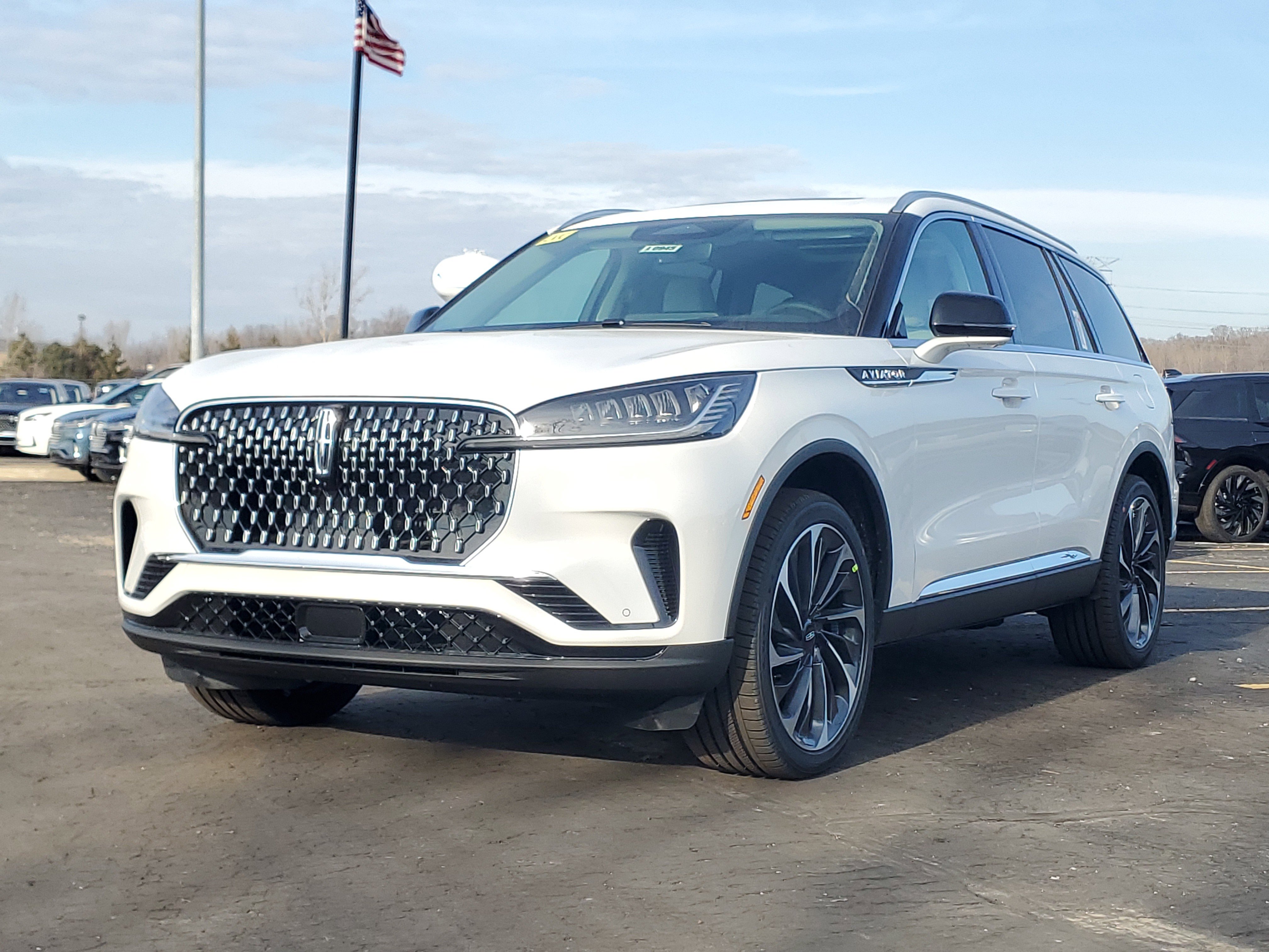 New 2026 Lincoln Aviator Reserve image 2