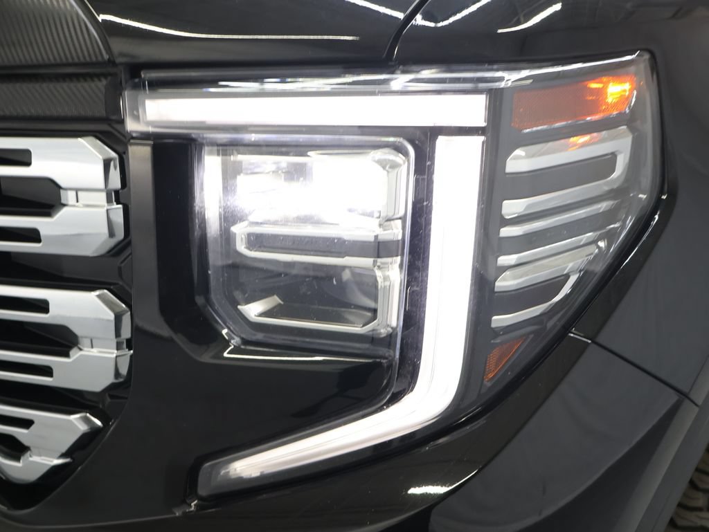 Used 2024 GMC Sierra 1500 Denali w/ Denali Reserve Package AWD/4WD image 30