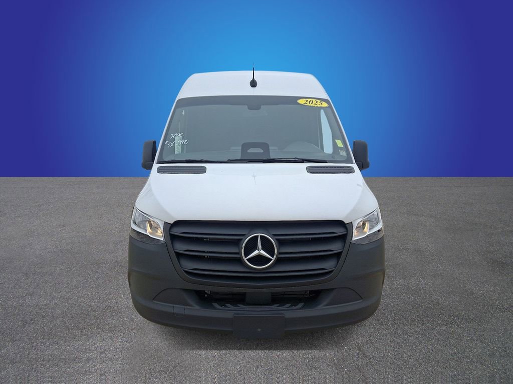 Used 2025 Mercedes-Benz Sprinter 2500 image 2