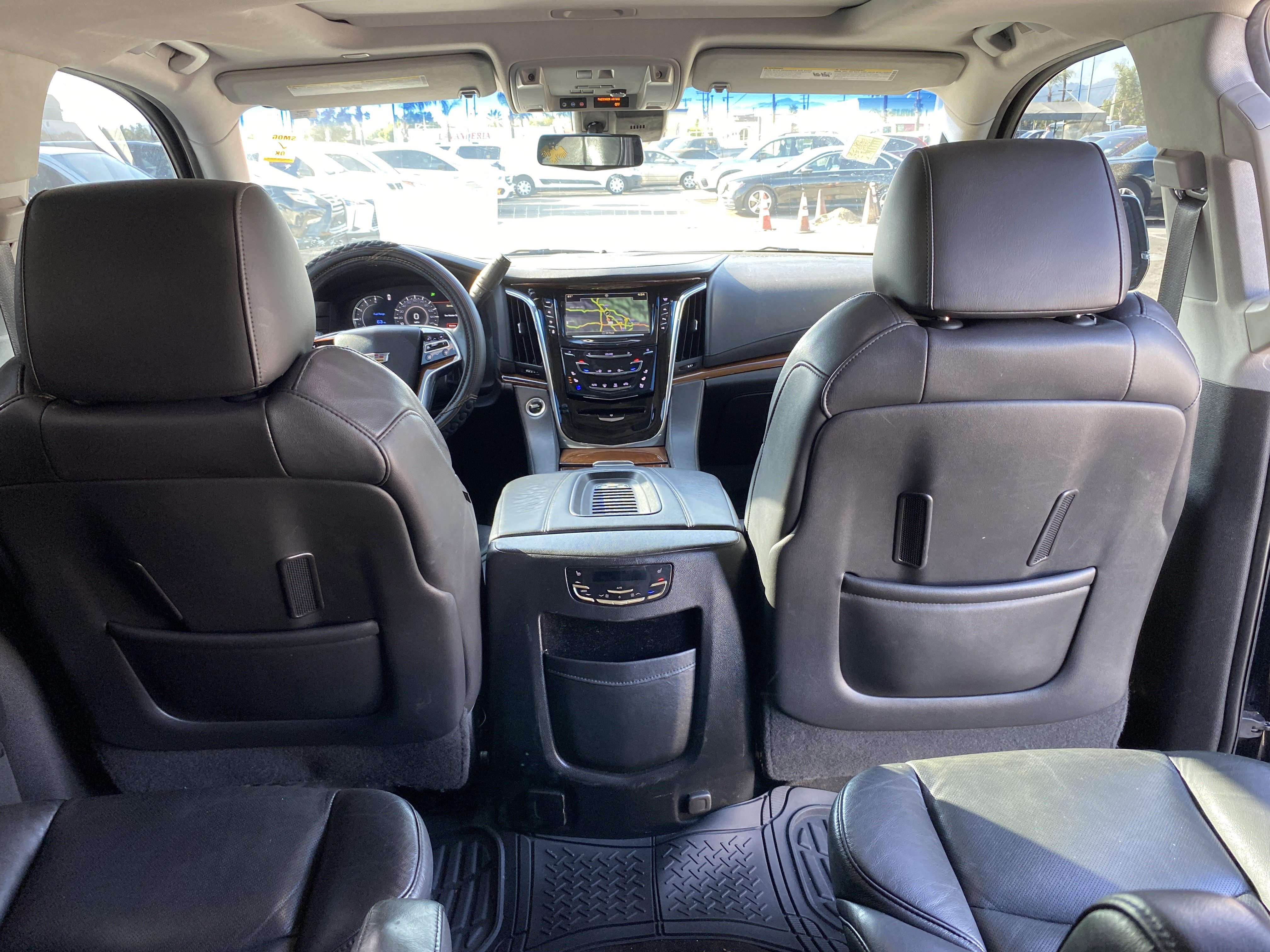 Used 2018 Cadillac Escalade Luxury image 16