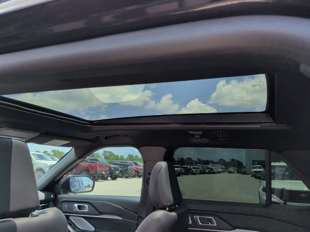 Used 2026 Ford Explorer Tremor w/ Tremor Ultimate Package AWD/4WD image 24