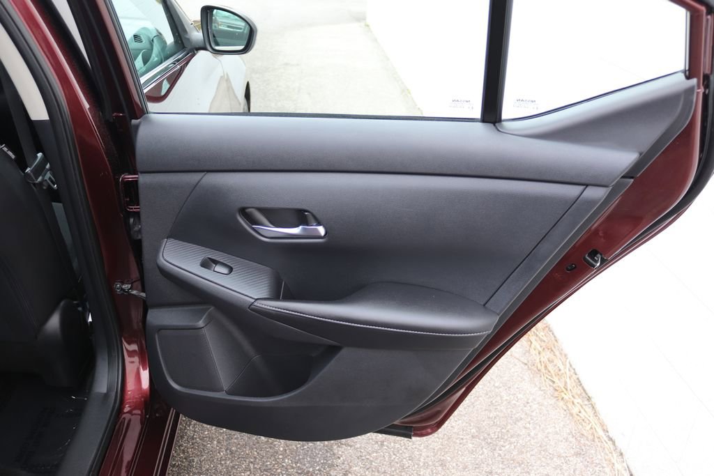 Used 2021 Nissan Sentra SV FWD image 11