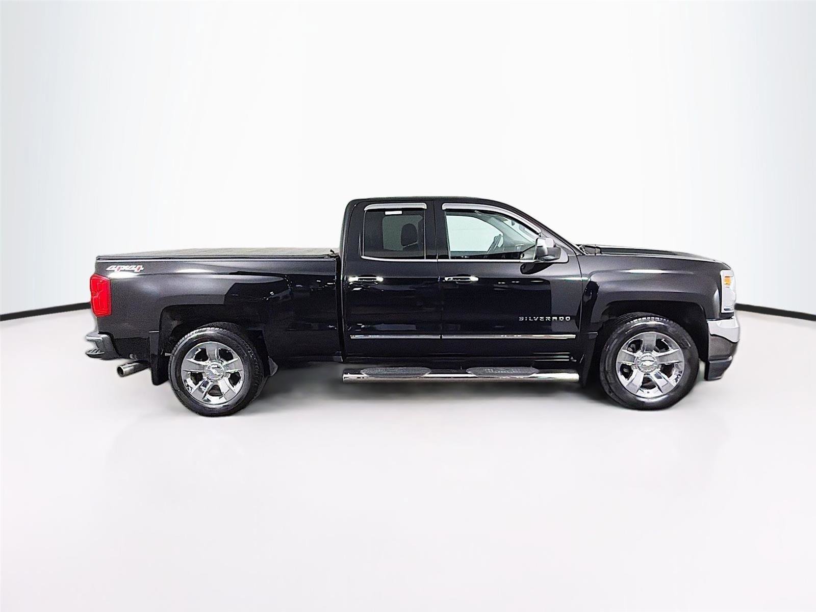 Used 2016 Chevrolet Silverado 1500 LTZ w/ LTZ Plus Package AWD/4WD image 8