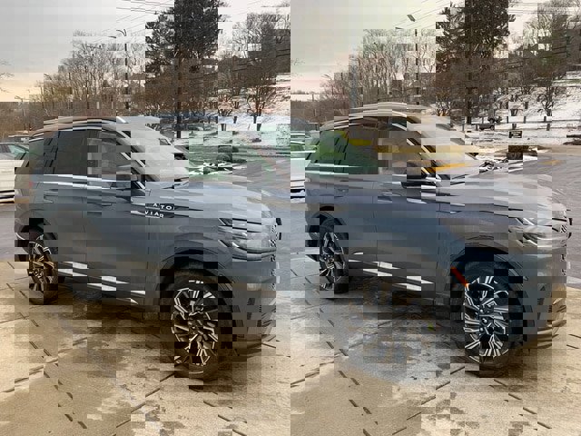 New 2026 Lincoln Aviator AWD image 14