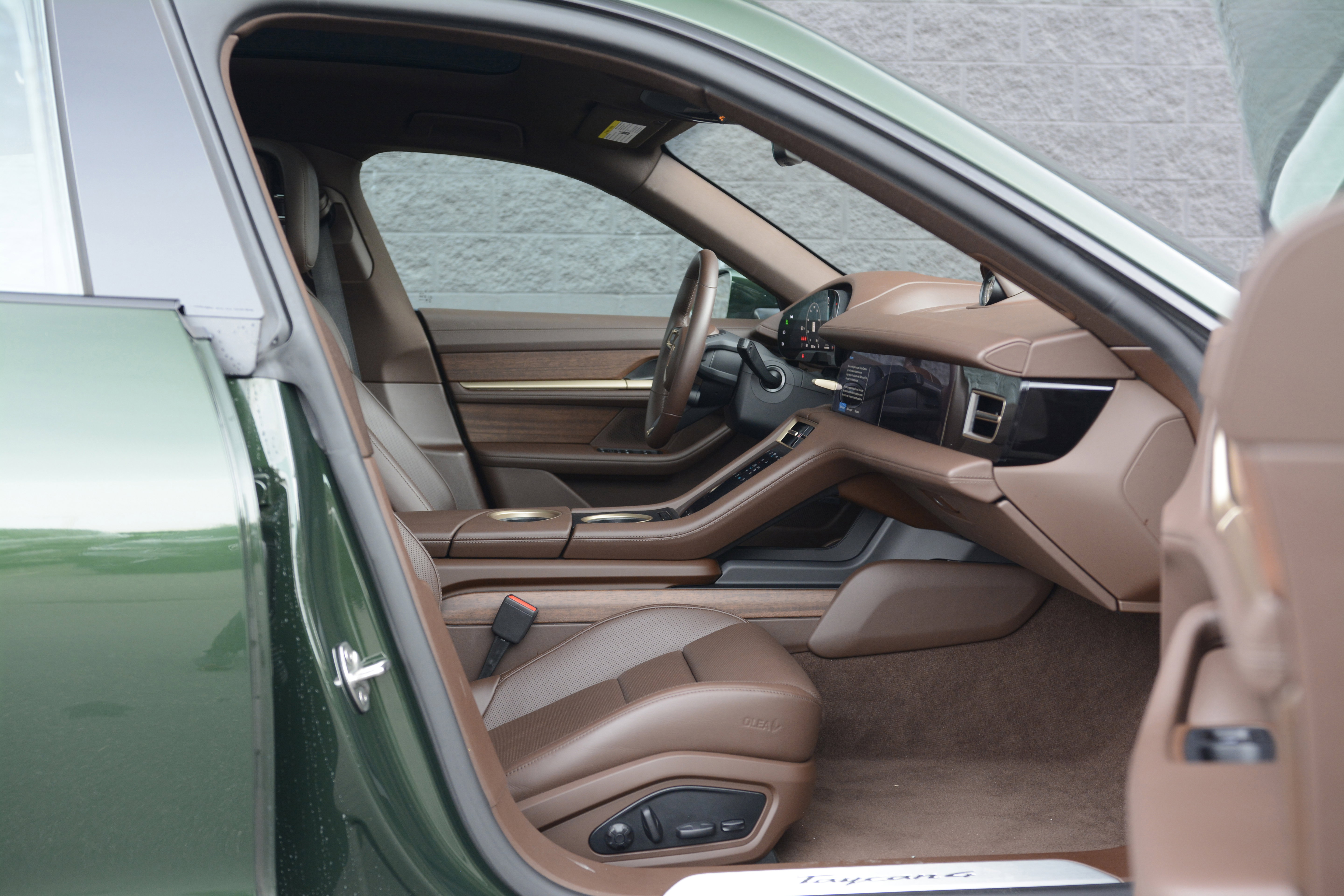 Certified 2025 Porsche Taycan 4 Cross Turismo AWD/4WD image 27