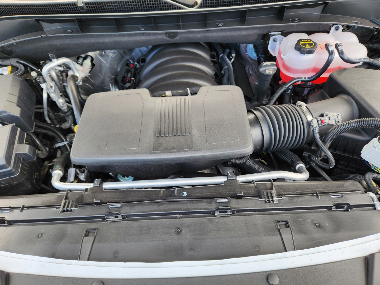 New 2026 Cadillac Escalade ESV Platinum Sport w/ LPO, ONYX Package image 24