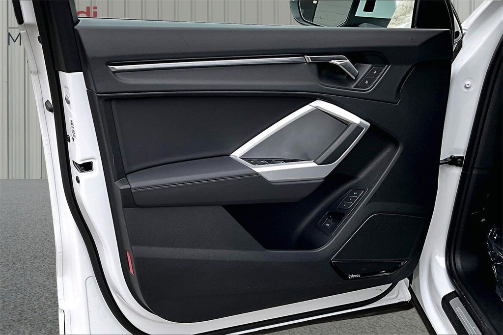 Used 2025 Audi Q3 2.0T Premium Plus w/ Premium Plus Package image 20