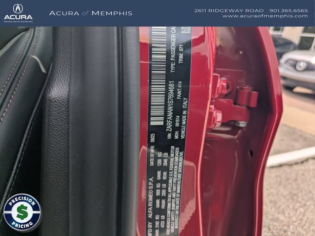 Used 2025 Alfa Romeo Giulia AWD w/ Driving Assist Package image 32