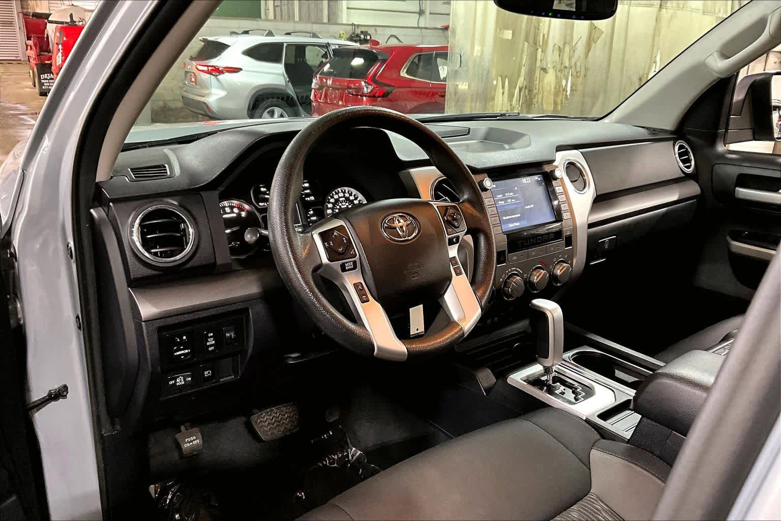 Certified 2021 Toyota Tundra SR5 AWD/4WD image 18