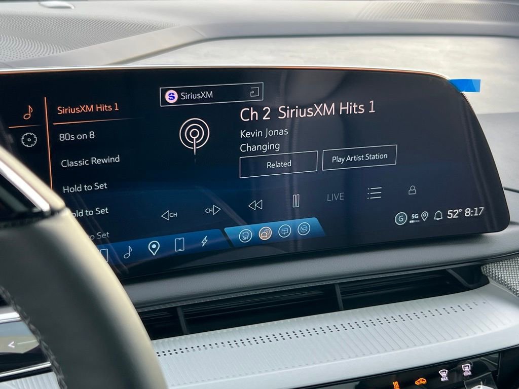 New 2026 Cadillac Optiq Luxury 1 image 39