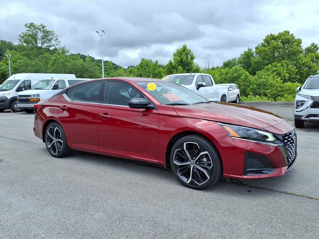 Certified 2024 Nissan Altima 2.5 SR w/ SR Premium Package FWD image 14