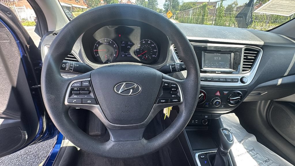 Used 2022 Hyundai Accent SE w/ Cargo Package FWD image 14