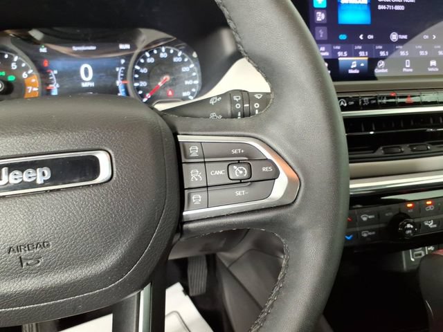 Used 2024 Jeep Compass Limited AWD/4WD image 17