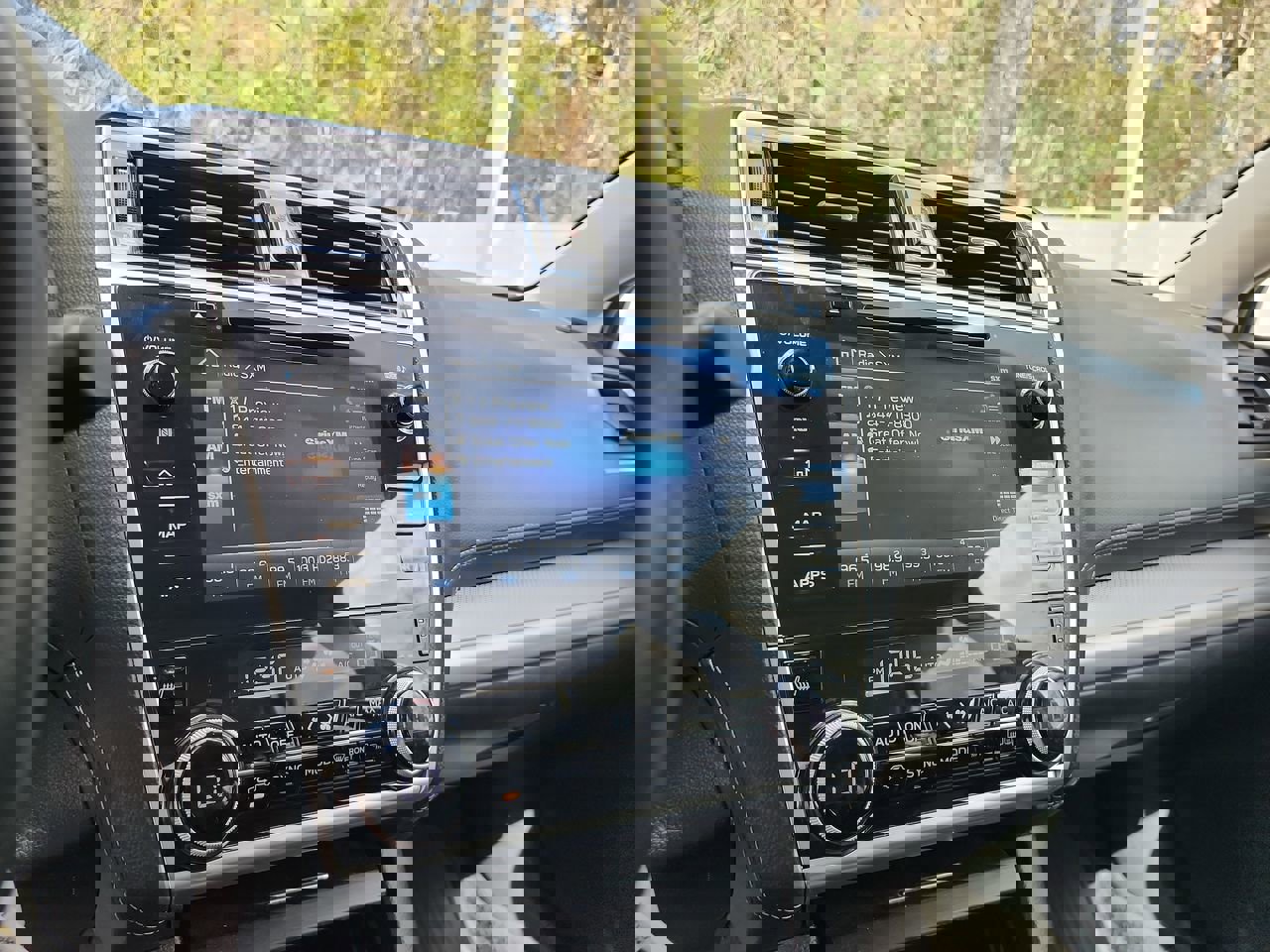 Used 2018 Subaru Outback 2.5i Premium image 11