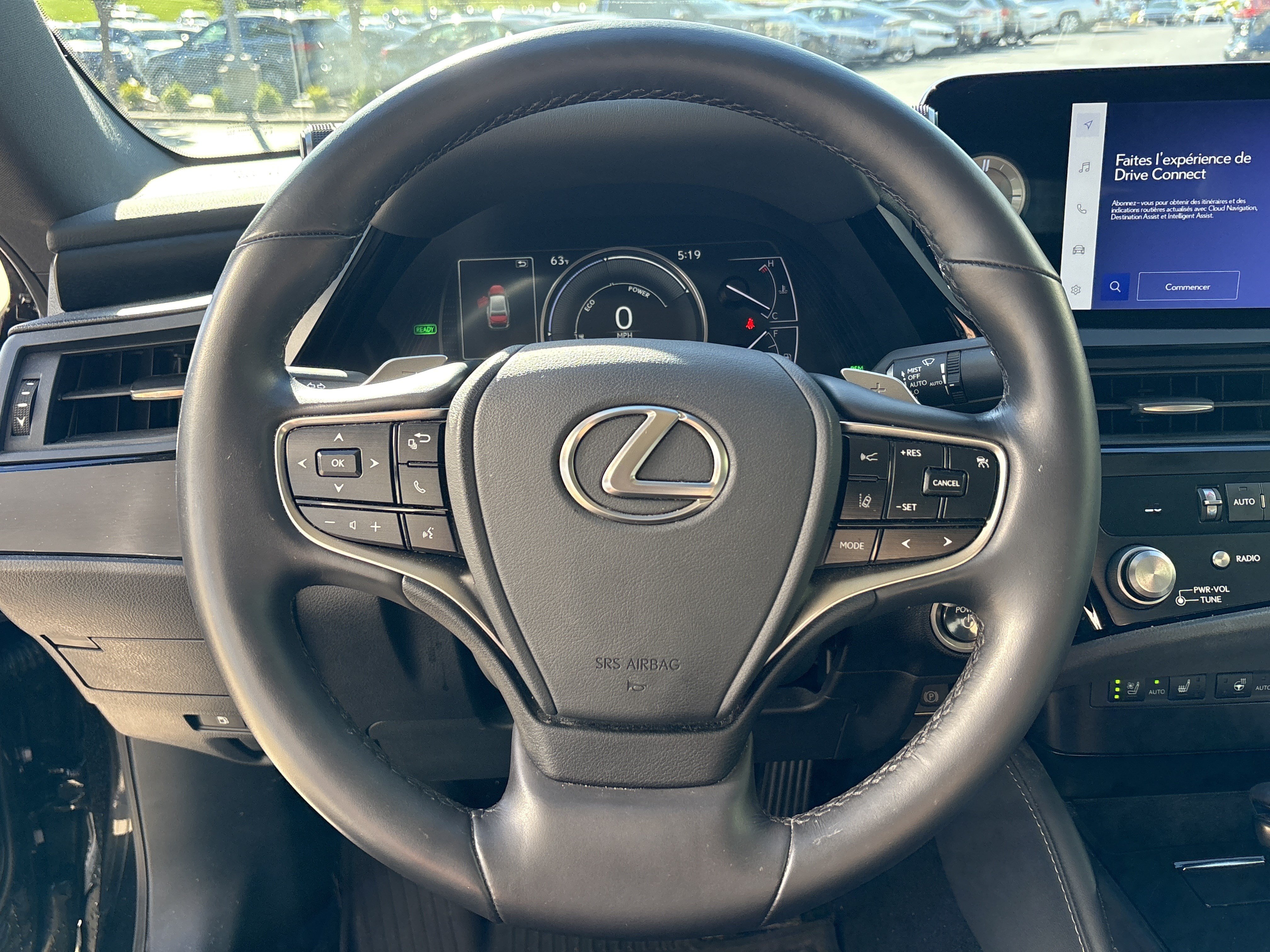 Used 2025 Lexus ES 300h w/ Premium Package FWD image 18