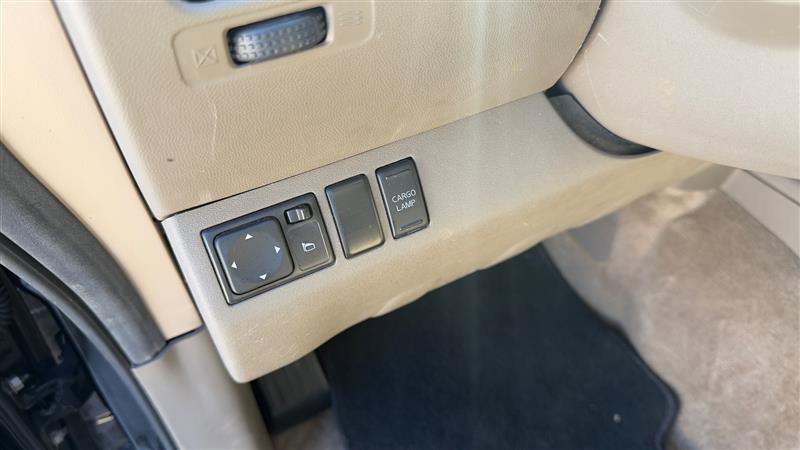 Used 2013 Nissan Frontier SV image 12