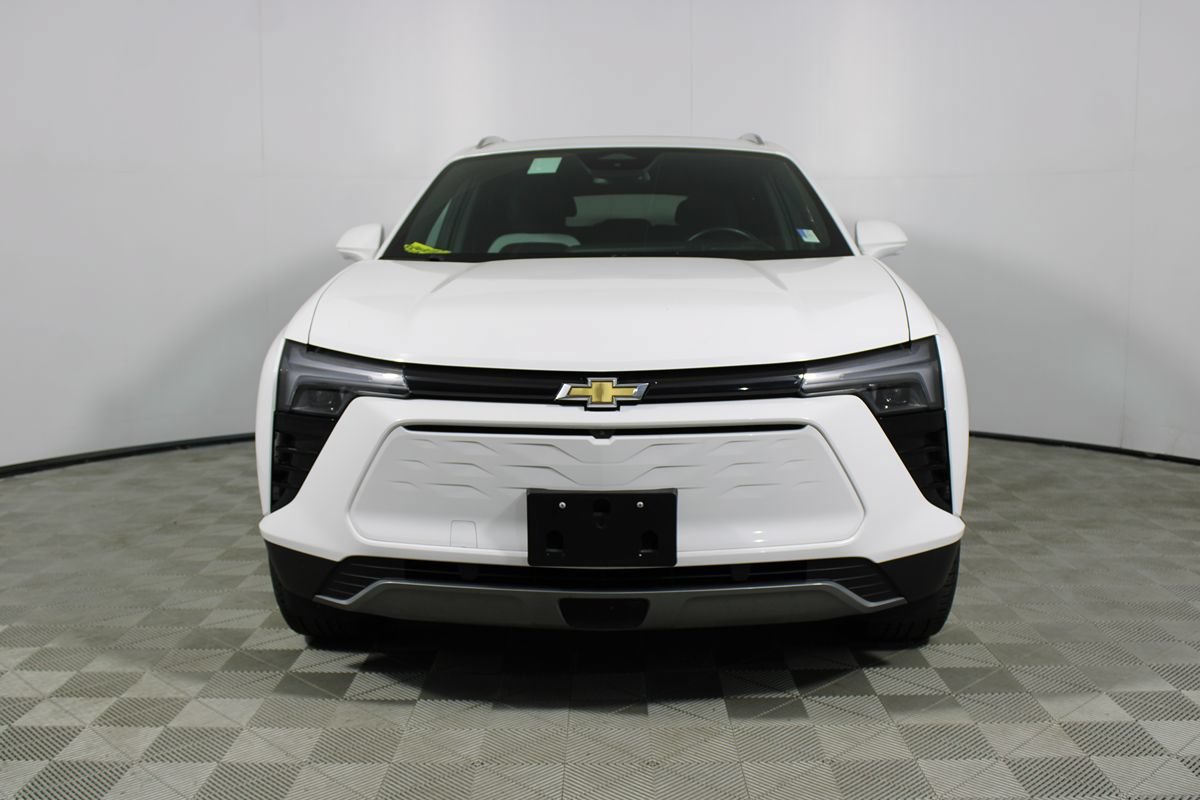 Used 2024 Chevrolet Blazer EV LT AWD/4WD image 39