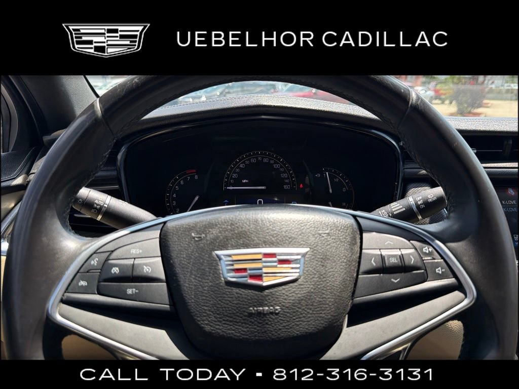 Used 2017 Cadillac XT5 FWD image 26