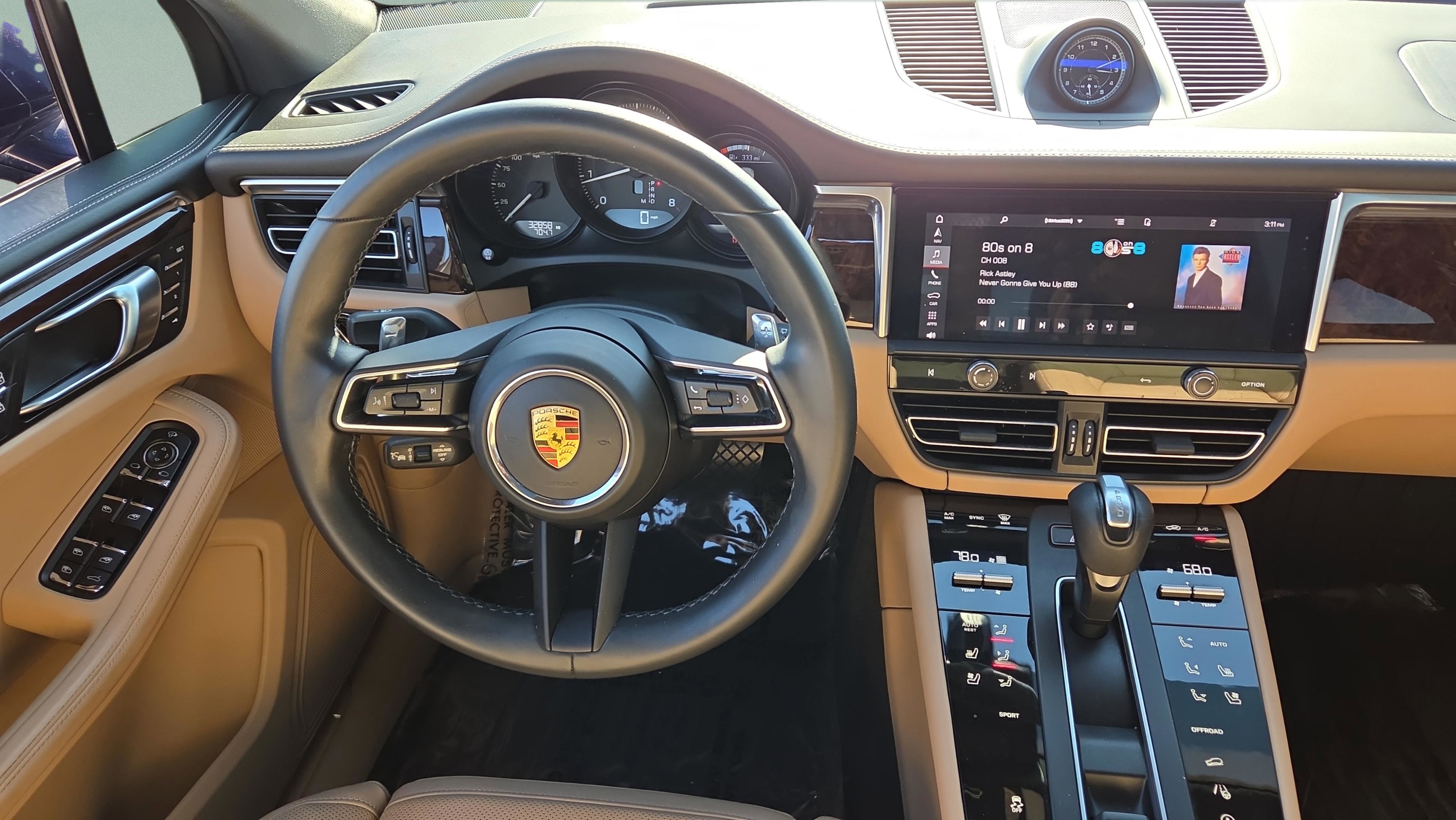 Used 2022 Porsche Macan image 30