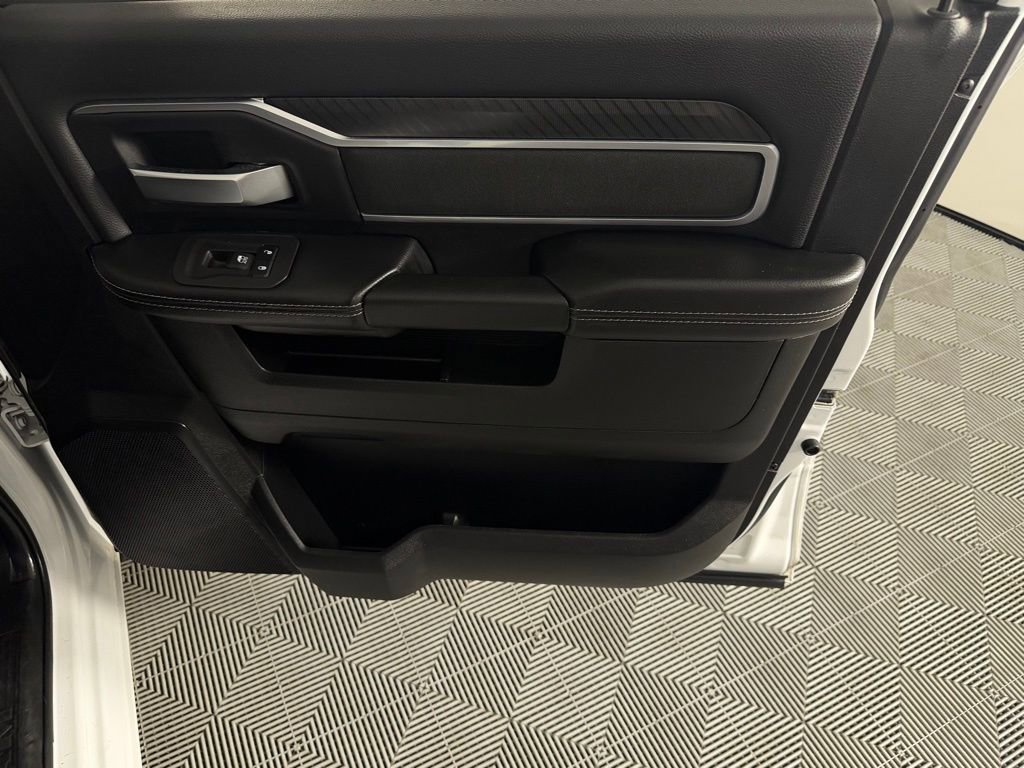 Used 2025 RAM 2500 Big Horn image 33