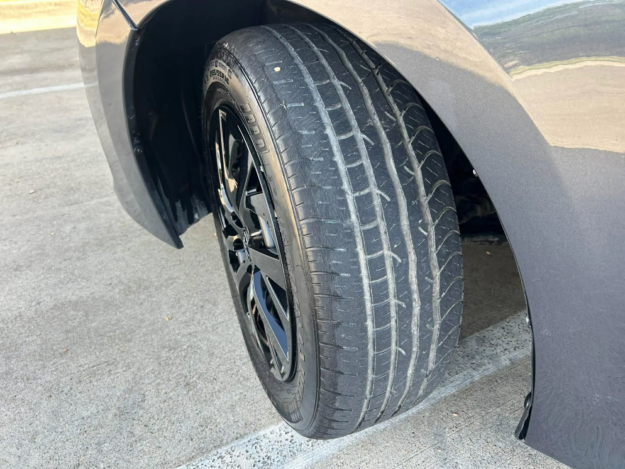 Used 2017 Toyota Corolla LE image 28