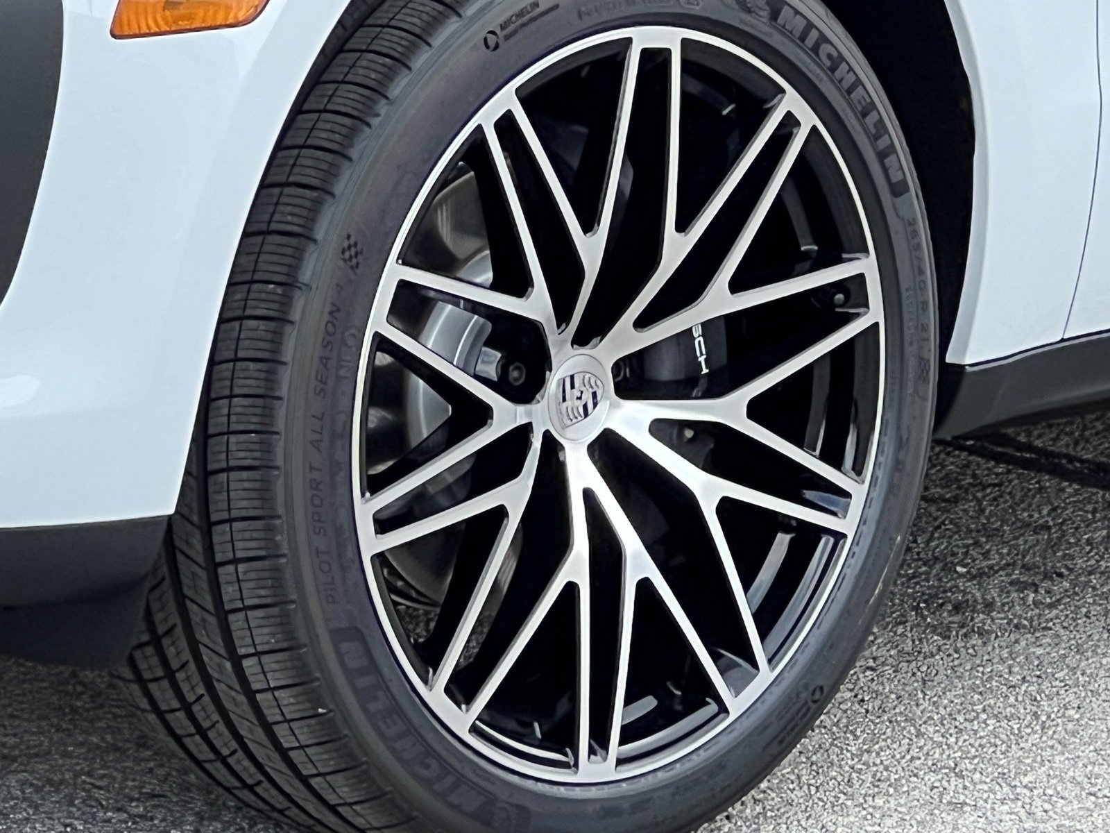 New 2026 Porsche Macan image 11