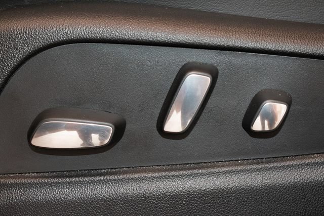 Used 2021 Cadillac XT5 Luxury w/ LPO, Floor Liner Package AWD/4WD image 19