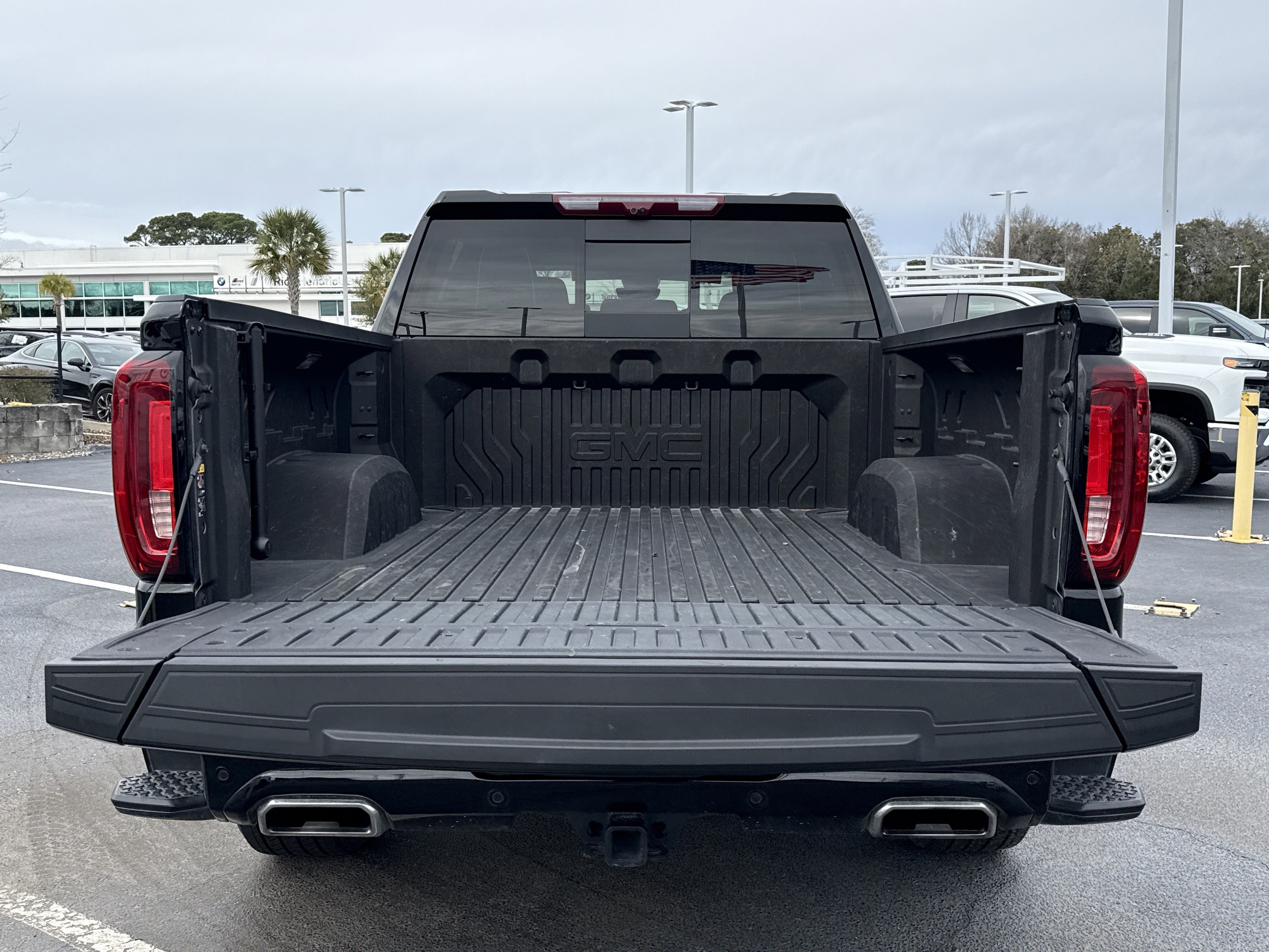 Used 2024 GMC Sierra 1500 Denali Ultimate image 32