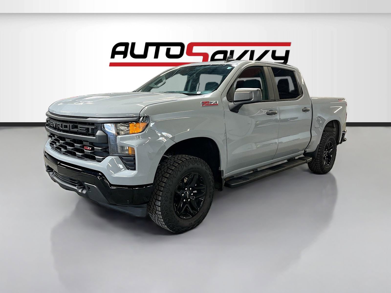 Used 2025 Chevrolet Silverado 1500 Custom Trail Boss AWD/4WD image 3