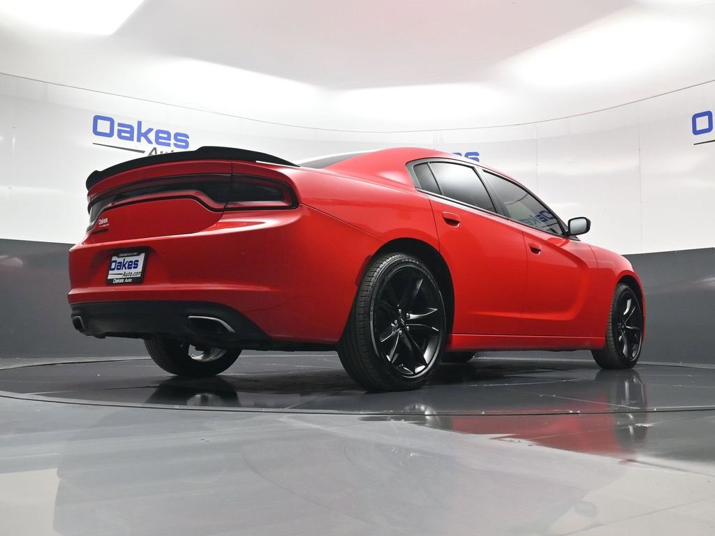 Used 2018 Dodge Charger SXT w/ Blacktop Package image 42