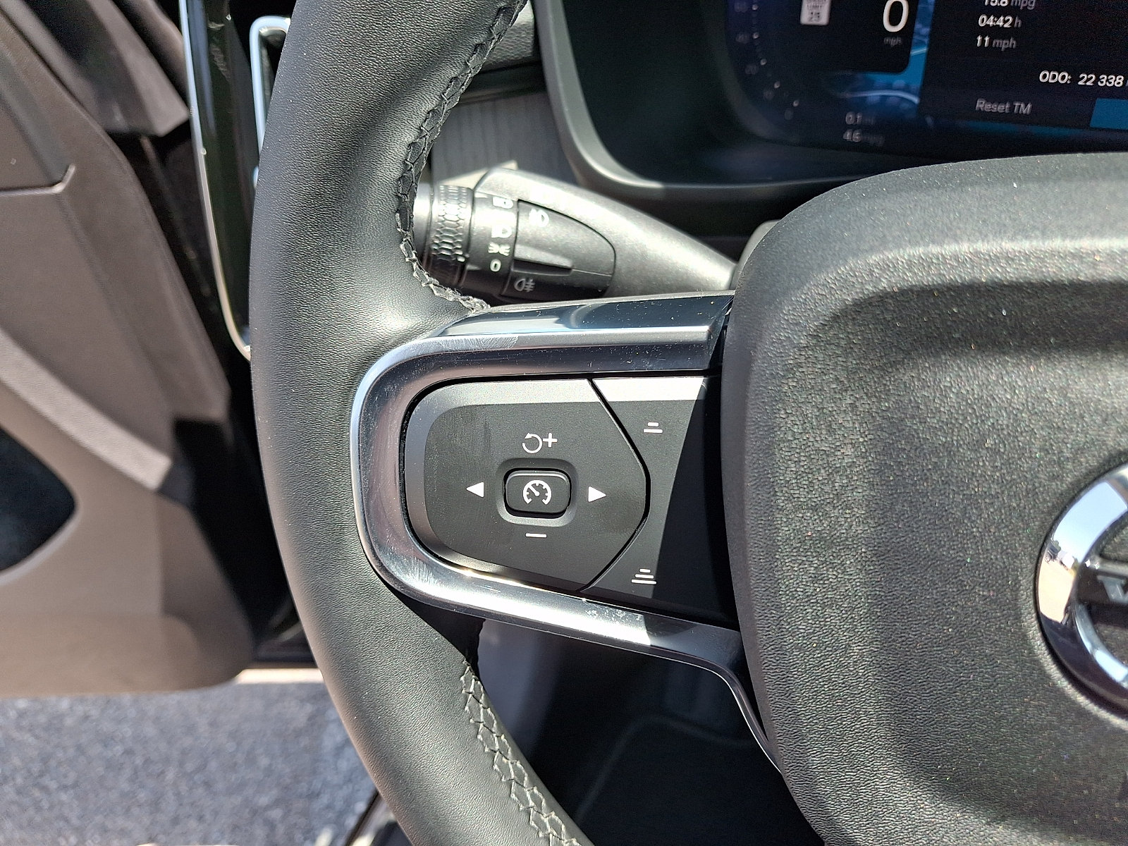 Used 2023 Volvo XC40 B5 Plus w/ Climate Package AWD/4WD image 21