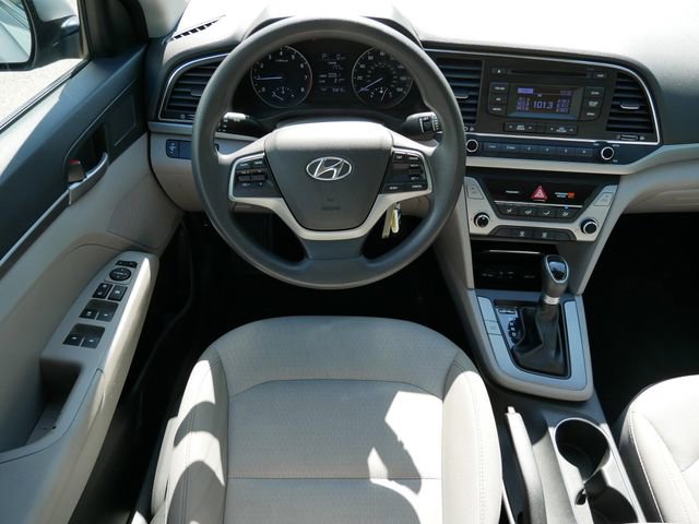 Used 2017 Hyundai Elantra SE FWD image 11